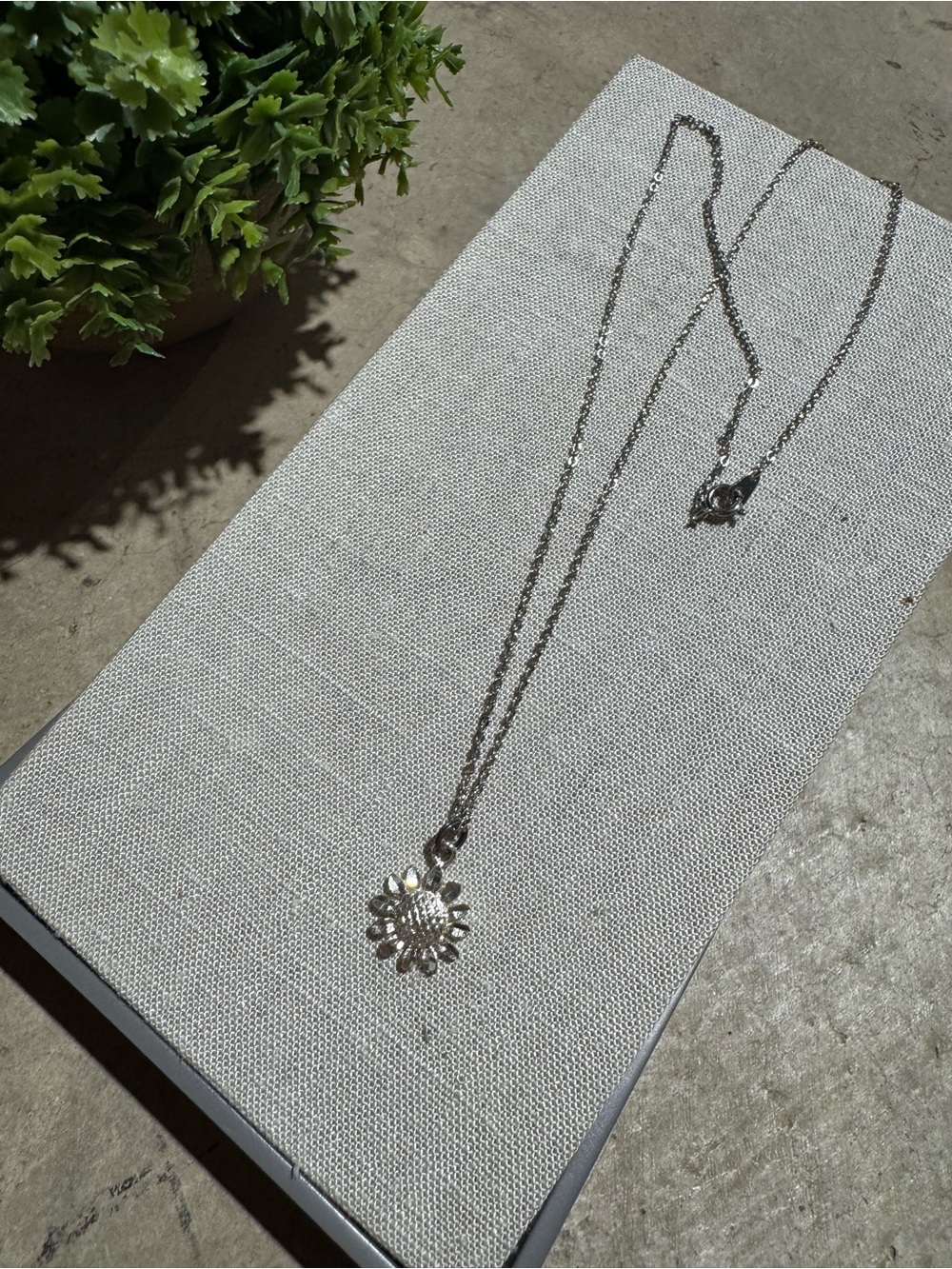 Sterling Silver 925 Sunflower Starburst Flower Necklace18” Dainty Delicate